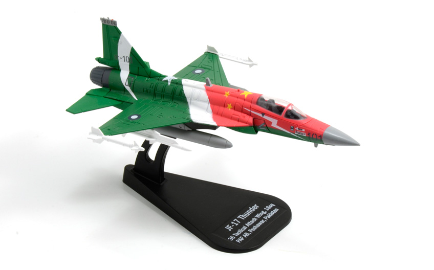 Italeri - JF-17 THUNDER - Die Cast Model Italeri - JF-17 THUNDER - Die Cast Model