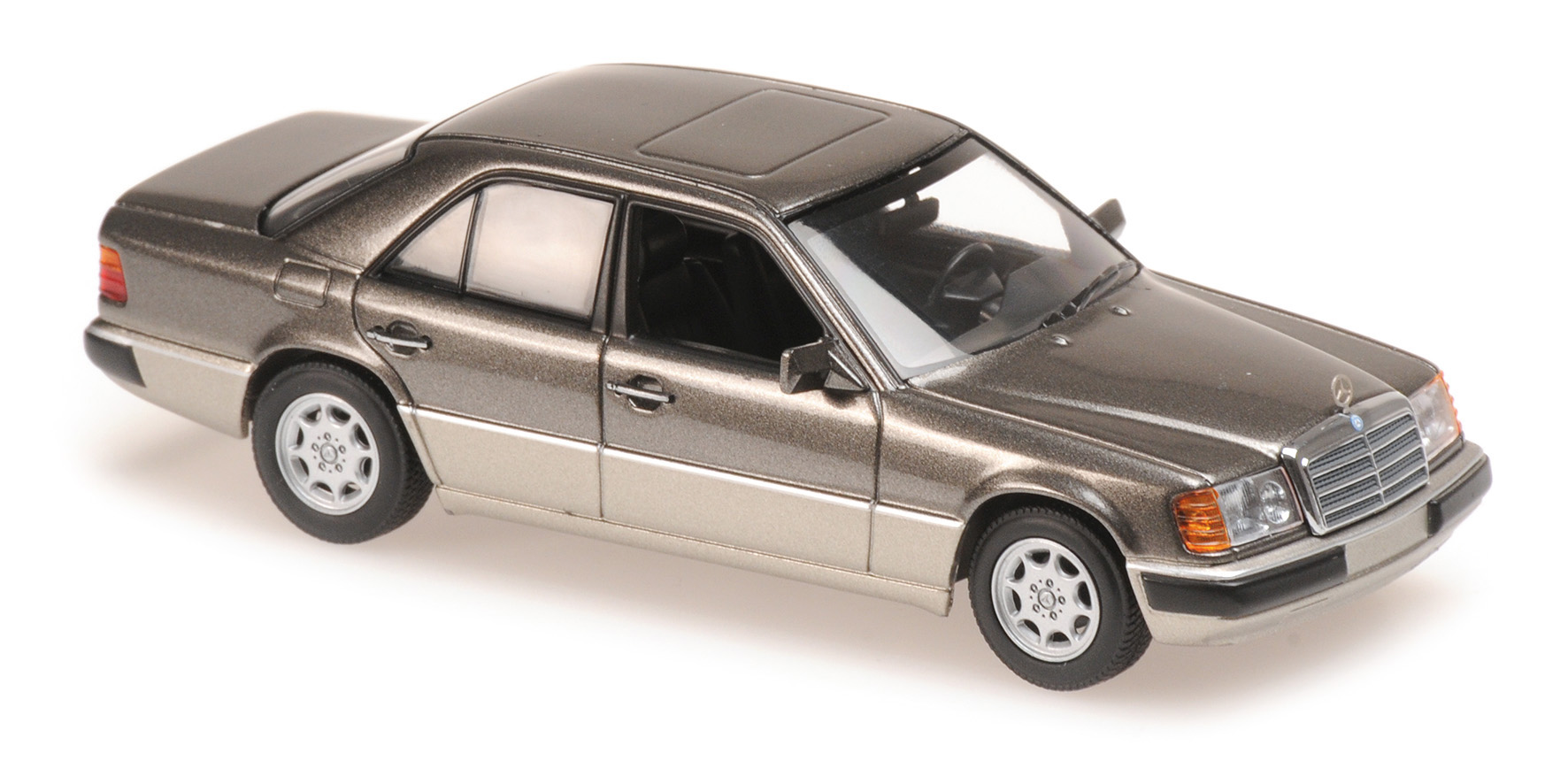 Maxichamps - MERCEDES-BENZ 230E - 1991 - GREY METALLIC Maxichamps - MERCEDES-BENZ 230E - 1991 - GREY METALLIC