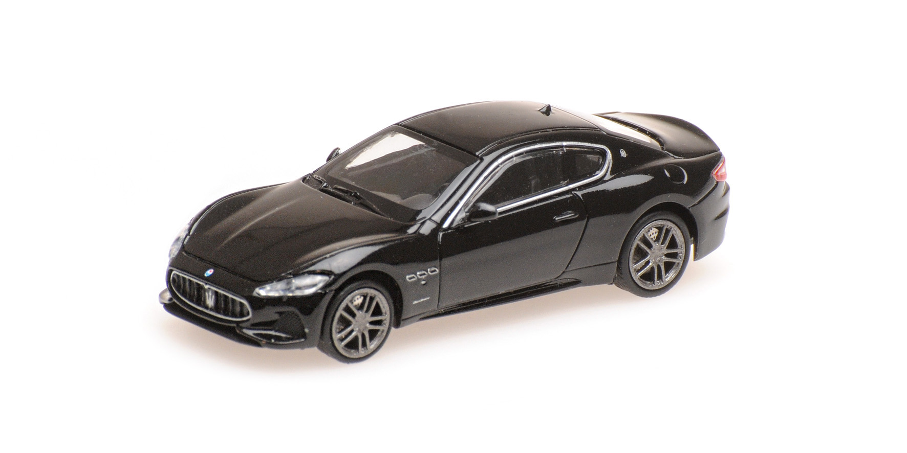 Minichamps - MASERATI GRANTURISMO - 2018 - BLACK Minichamps - MASERATI GRANTURISMO - 2018 - BLACK